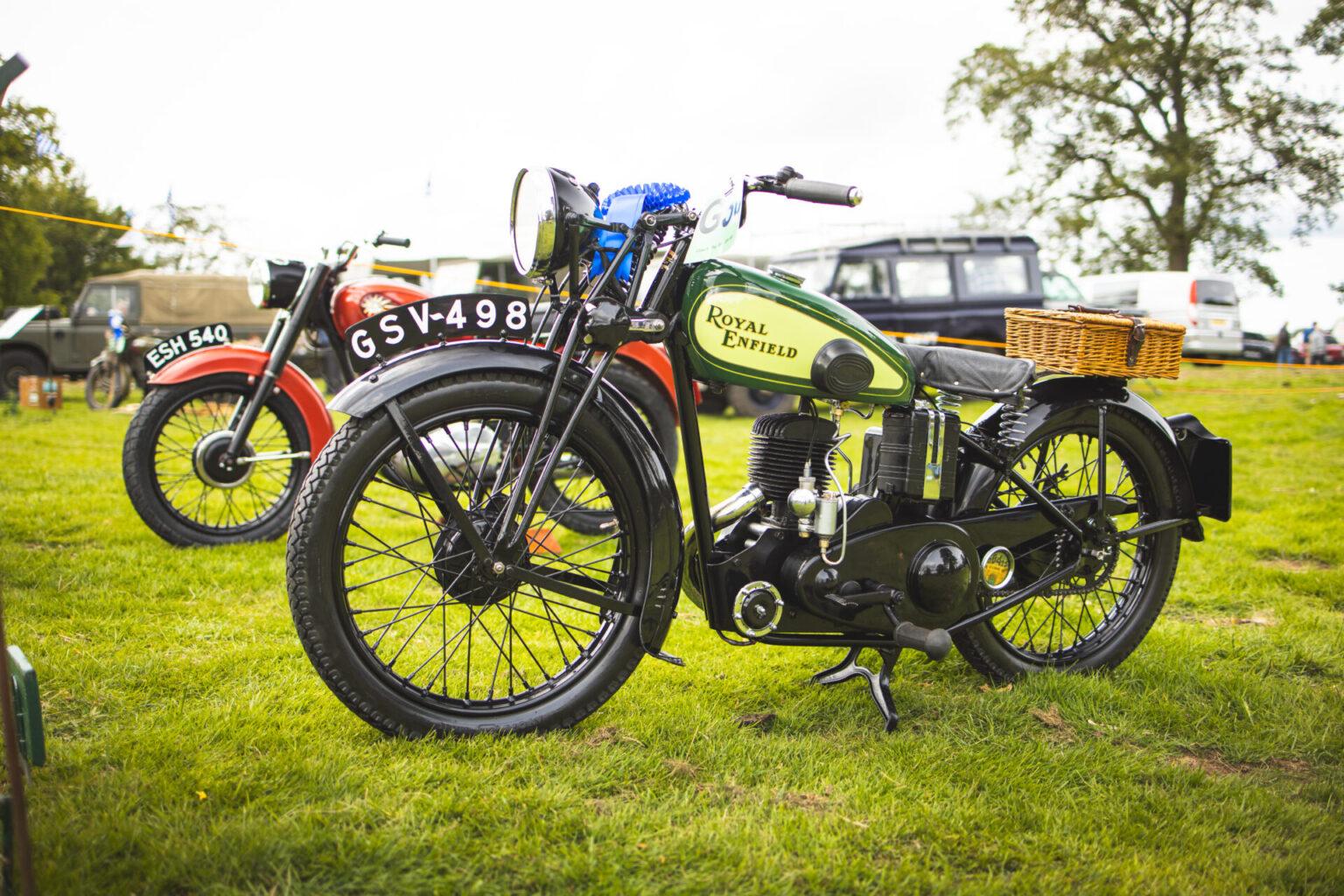 Display Vehicles (21)