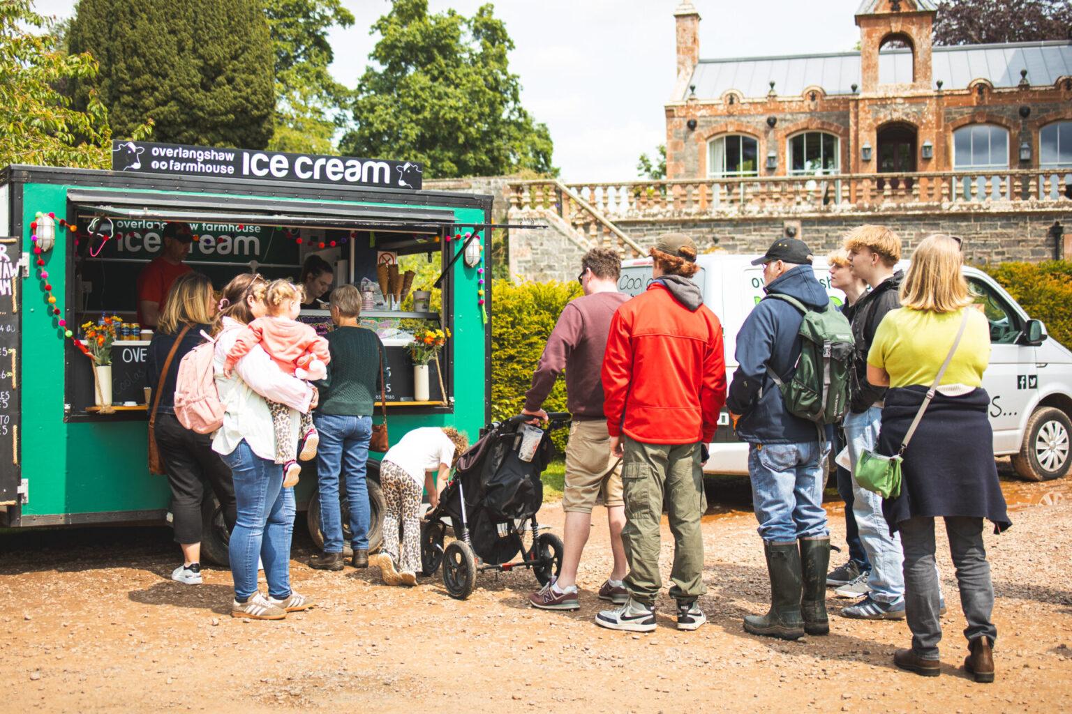 Food & Drinks Village (8)